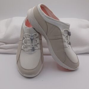 Vionic Zuri Slip-On Athletic Mules NWOB